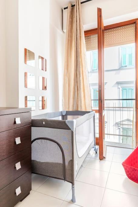 Casa Etruschi - Appartamento Con Posto Auto Livorno Eksteriør billede