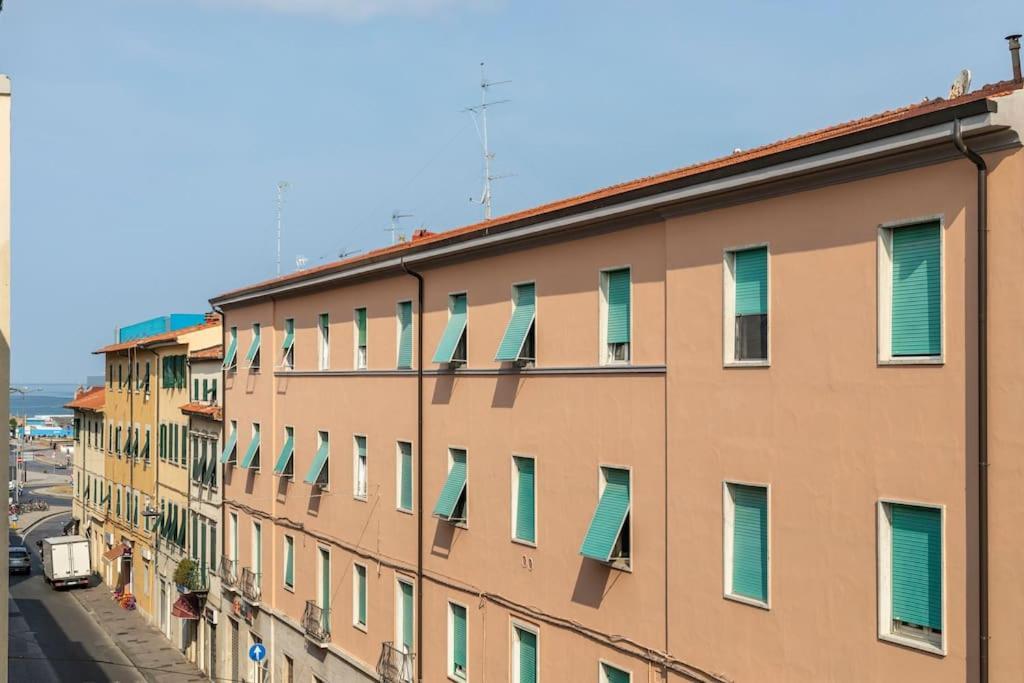 Casa Etruschi - Appartamento Con Posto Auto Livorno Eksteriør billede