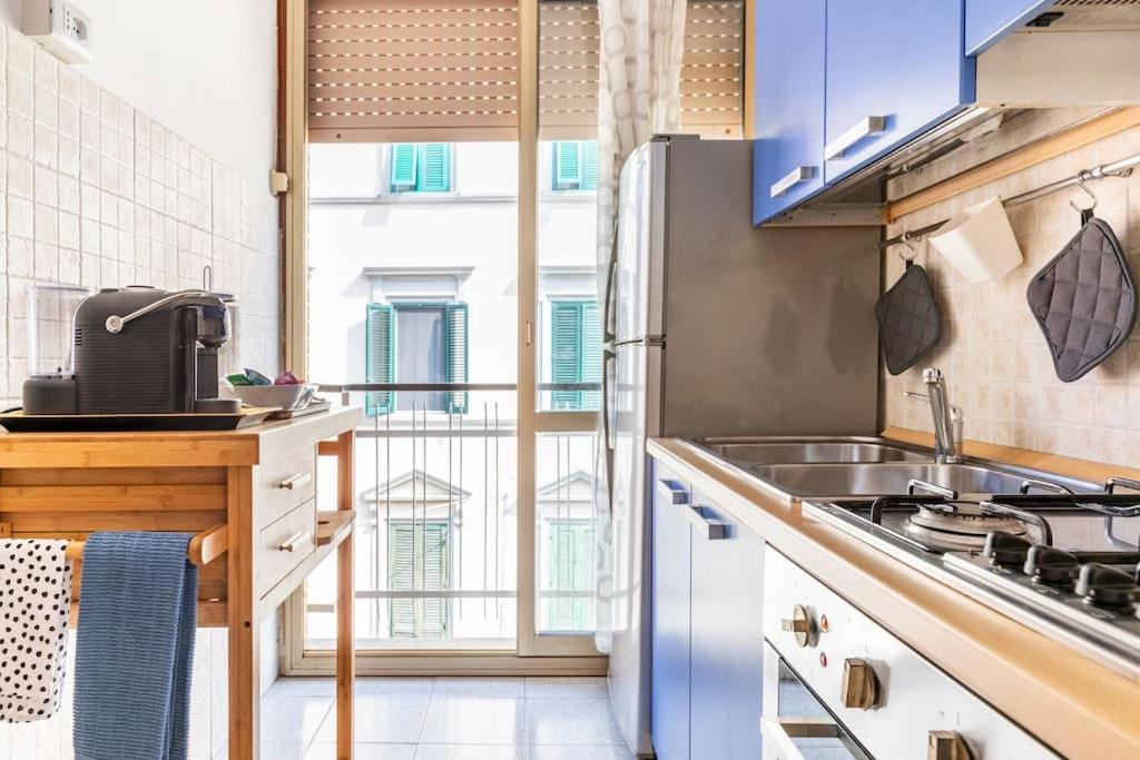 Casa Etruschi - Appartamento Con Posto Auto Livorno Eksteriør billede