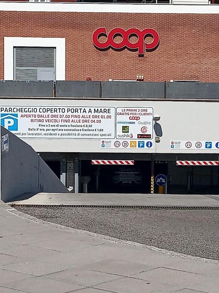Casa Etruschi - Appartamento Con Posto Auto Livorno Eksteriør billede