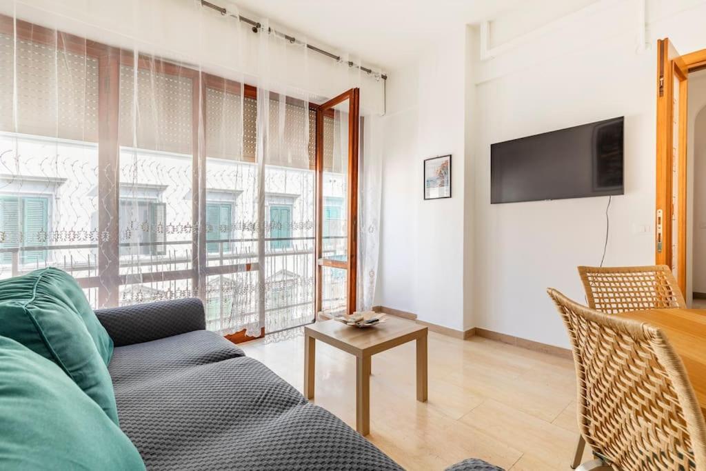Casa Etruschi - Appartamento Con Posto Auto Livorno Eksteriør billede
